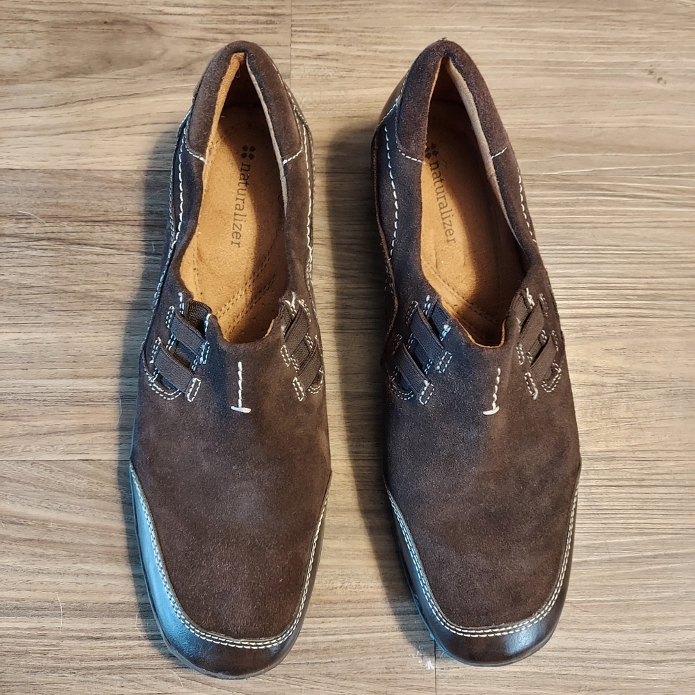 Naturalizer suede leather February shoes